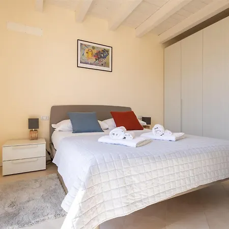 Iseolakerental - Casa Cuneo * Costa Volpino